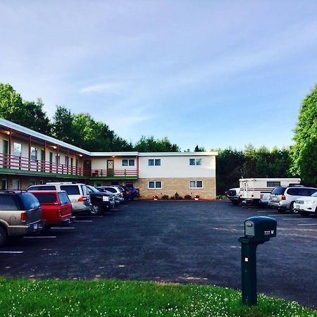 Cedars Motel Ironwood Dış mekan fotoğraf