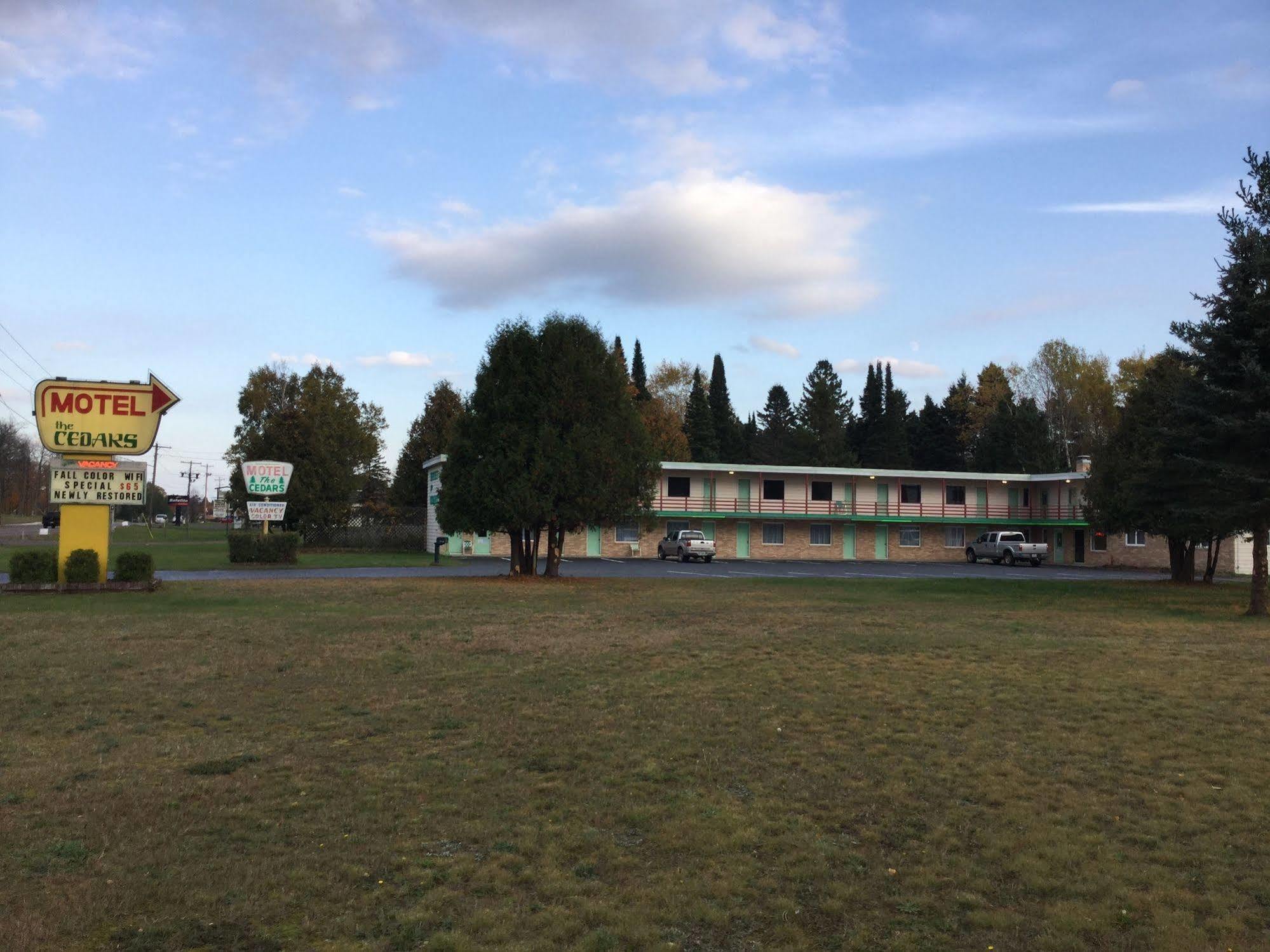 Cedars Motel Ironwood Dış mekan fotoğraf