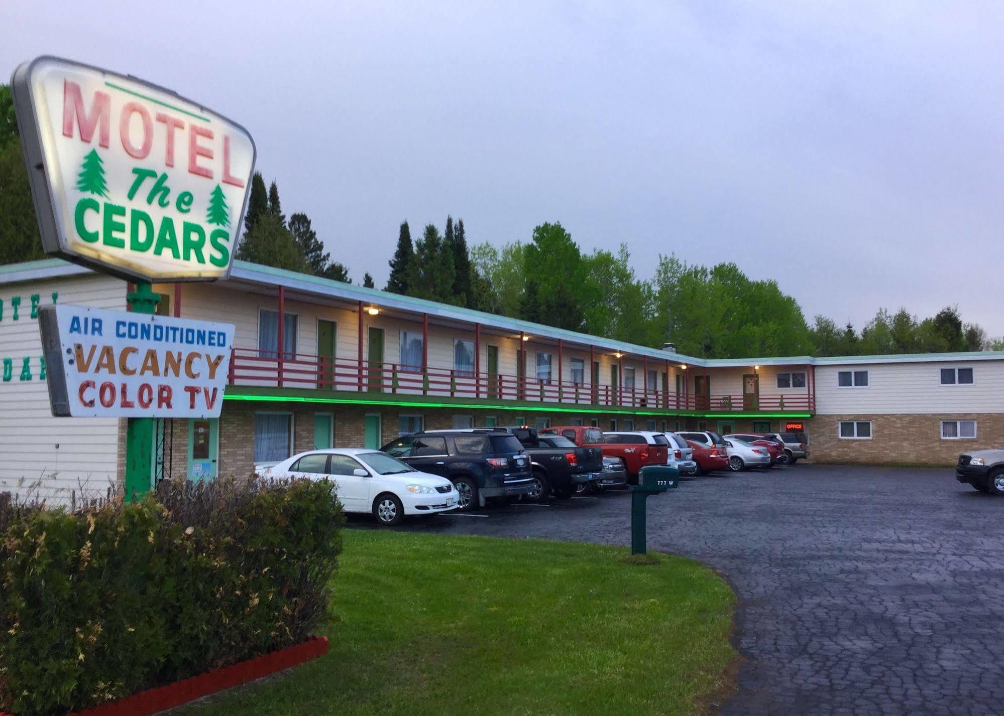 Cedars Motel Ironwood Dış mekan fotoğraf