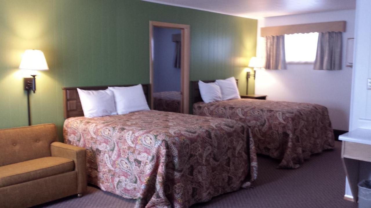 Cedars Motel Ironwood Dış mekan fotoğraf